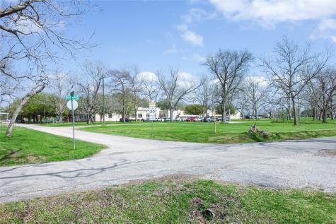 1780 Boling Dome Drive Boling TX 77420