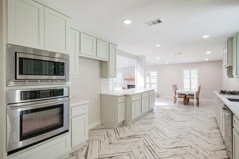 1707 Surrey Court Richmond TX 77406