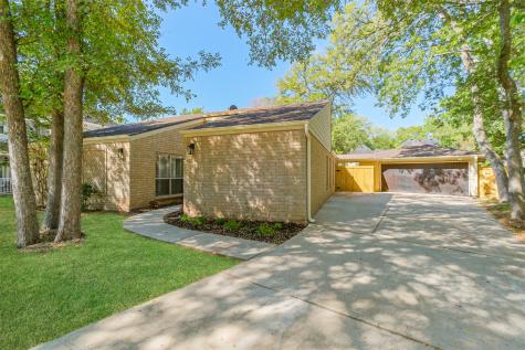 1707 Surrey Court Richmond TX 77406