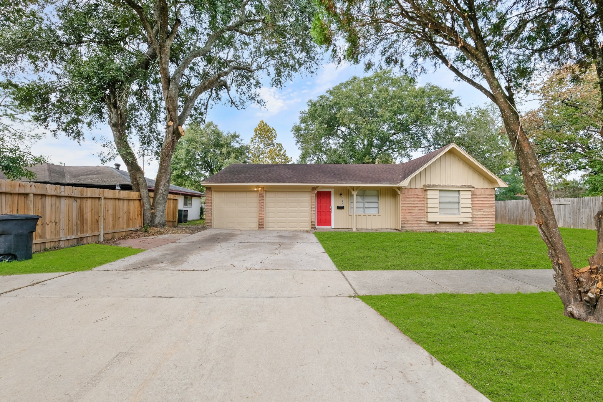 5346 Glen Rio Street Houston TX 77045