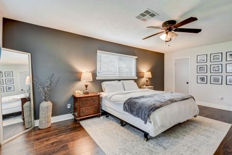 10707 Piping Rock Lane Houston TX 77042