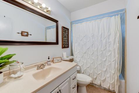 10707 Piping Rock Lane Houston TX 77042
