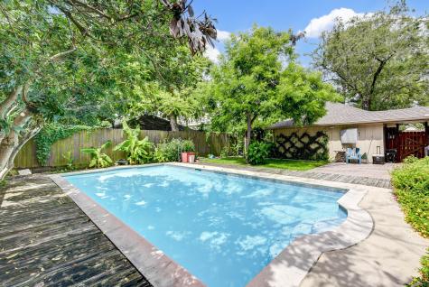 10707 Piping Rock Lane Houston TX 77042