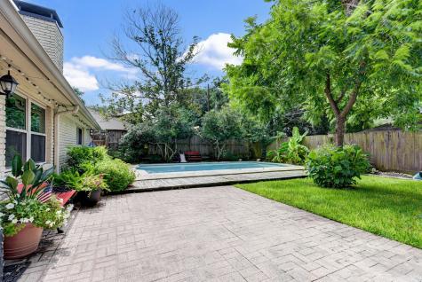 10707 Piping Rock Lane Houston TX 77042