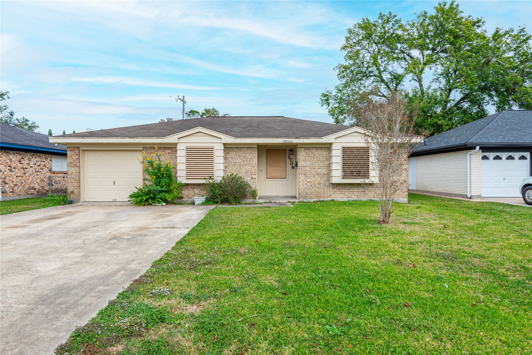 1106 N Noble Road Texas City TX 77591