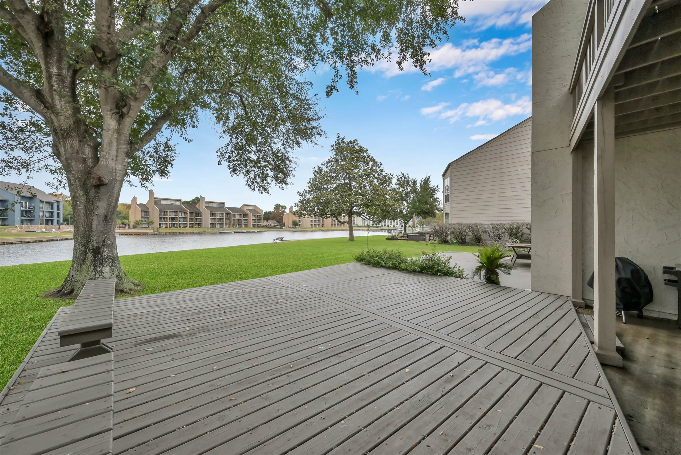 3923 Lakewood Drive Montgomery TX 77356