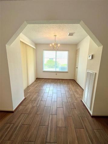 739 E Country Grove Circle Pearland TX 77584