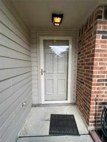 739 E Country Grove Circle Pearland TX 77584