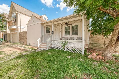 1815 W Clay Street Houston TX 77019