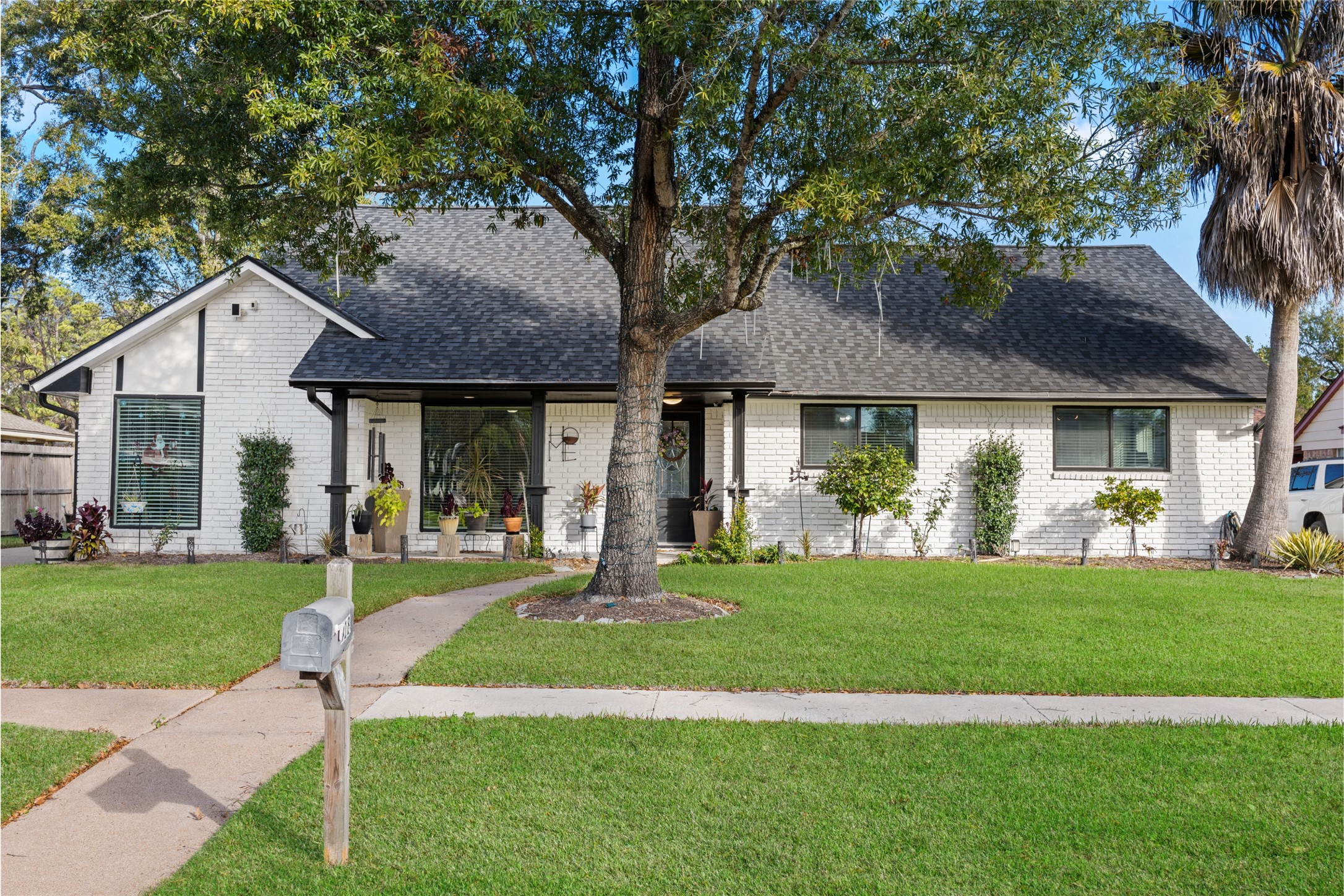 918 Hollow Tree Street La Porte TX 77571
