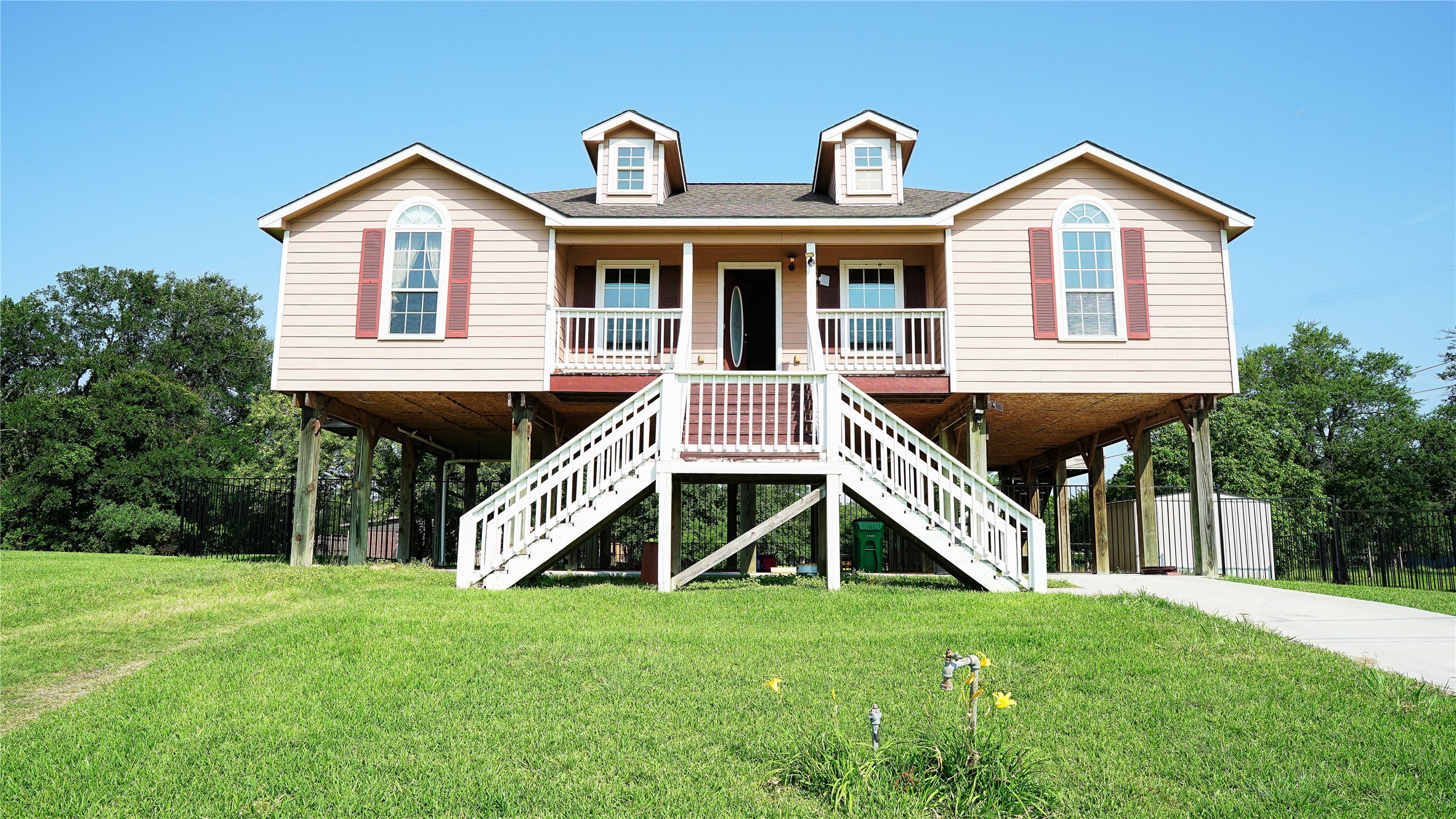 201 Rue Orleans Street Baytown TX 77520