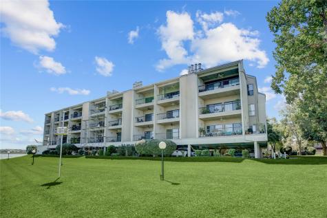 351 Lakeside Lane 102 Houston TX 77058