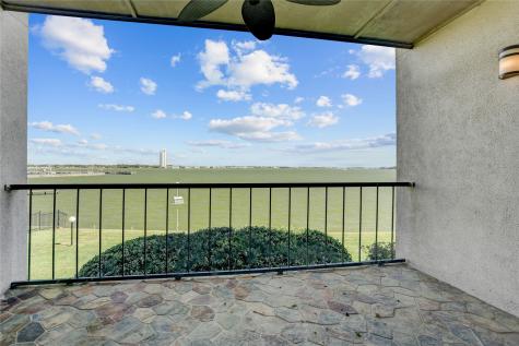 351 Lakeside Lane 102 Houston TX 77058