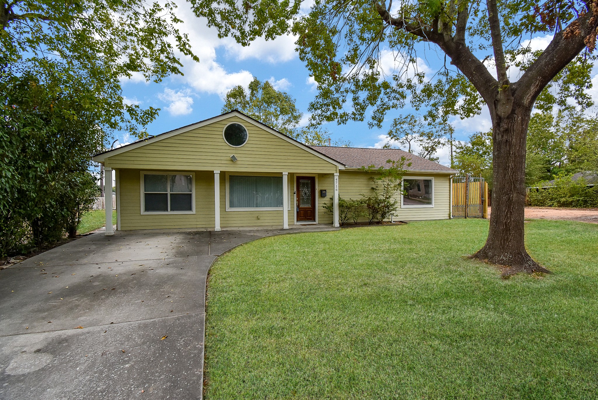 4716 Tamarisk Street Bellaire TX 77401