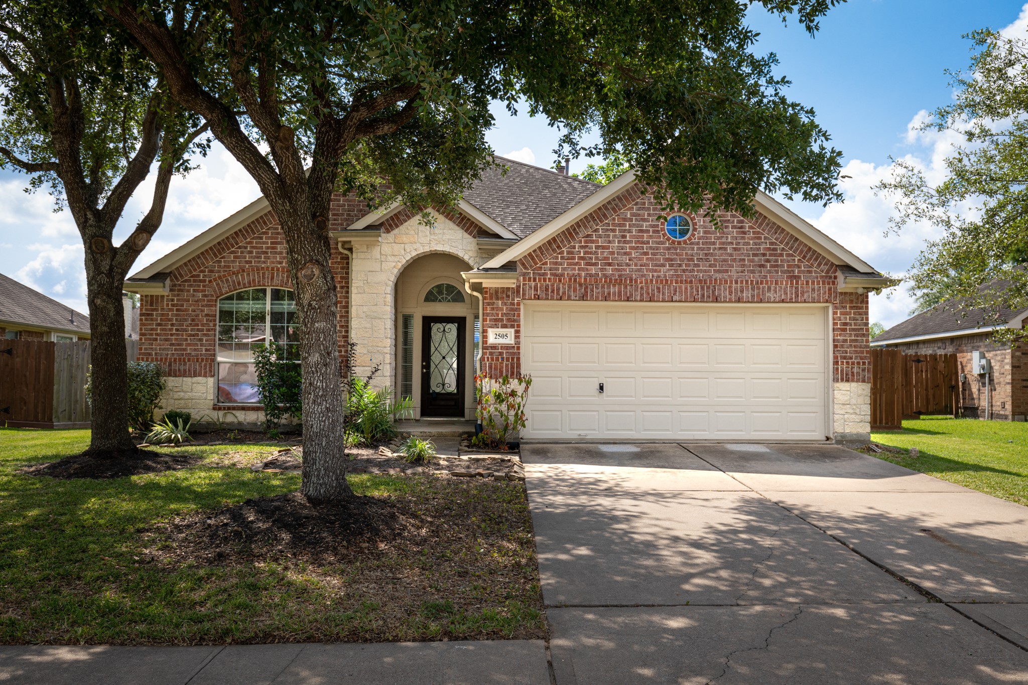 2505 Shady Falls Lane Pearland TX 77584