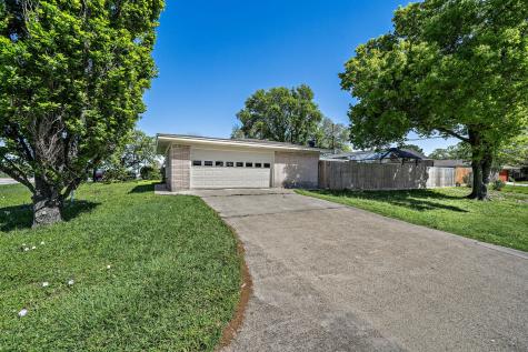 1033 25th Avenue N Texas City TX 77590
