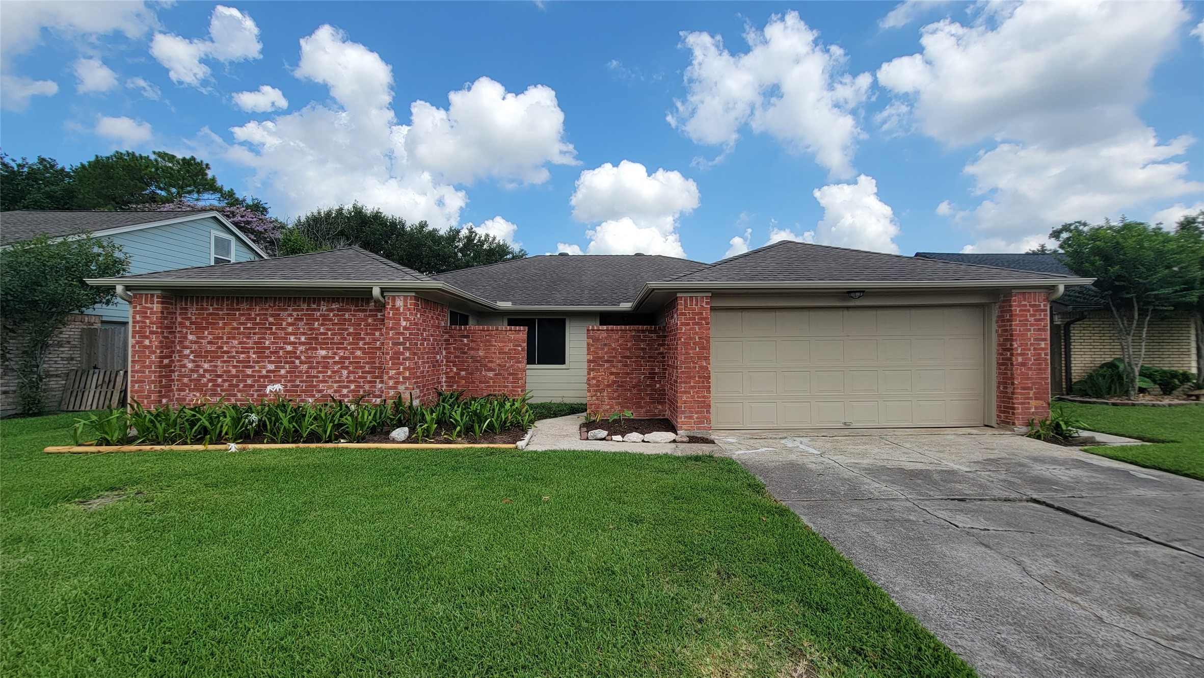 2312 Heritage Landing Street Pearland TX 77581