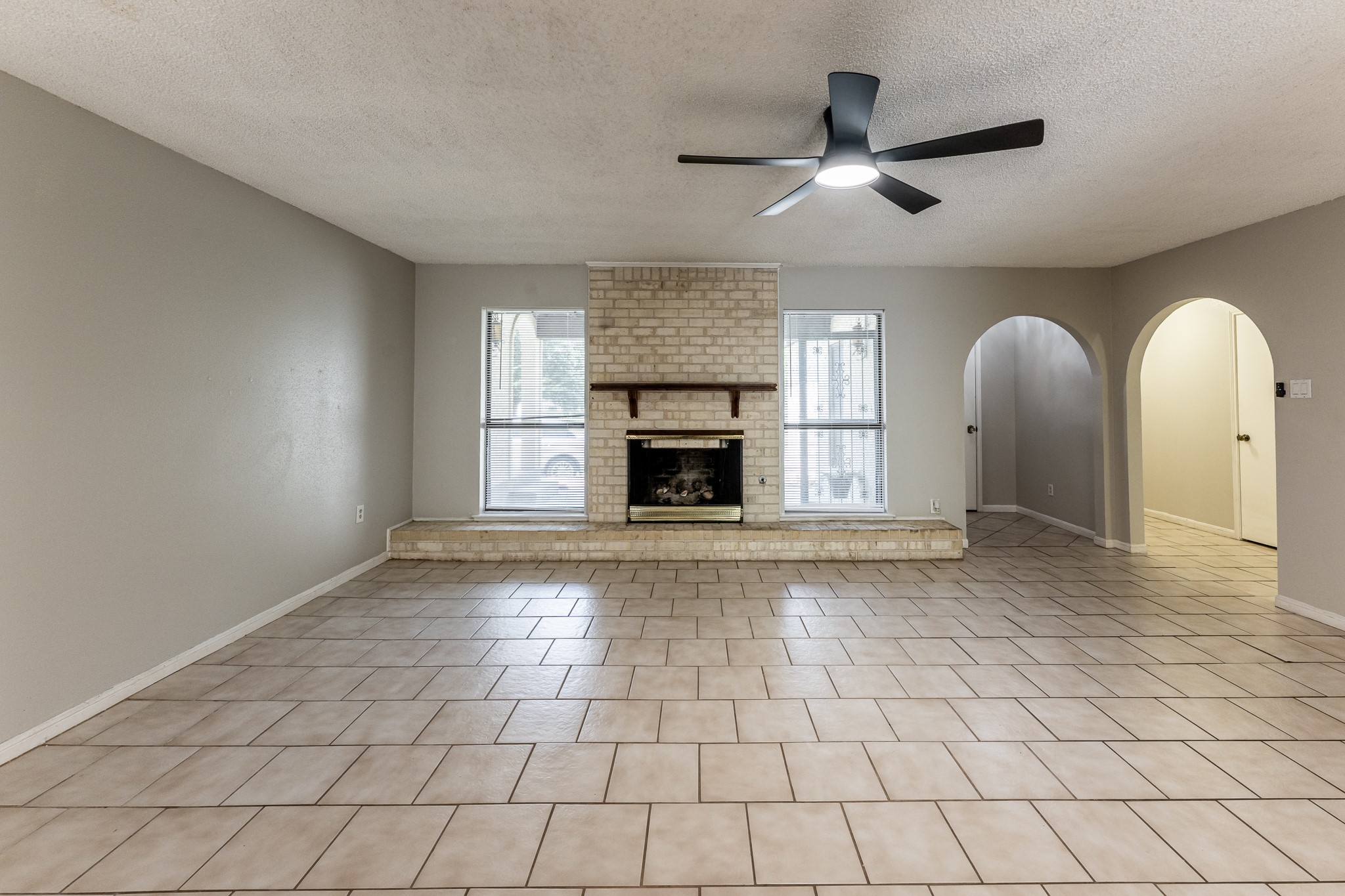 1914 Rosewood Lane Huntsville TX 77340