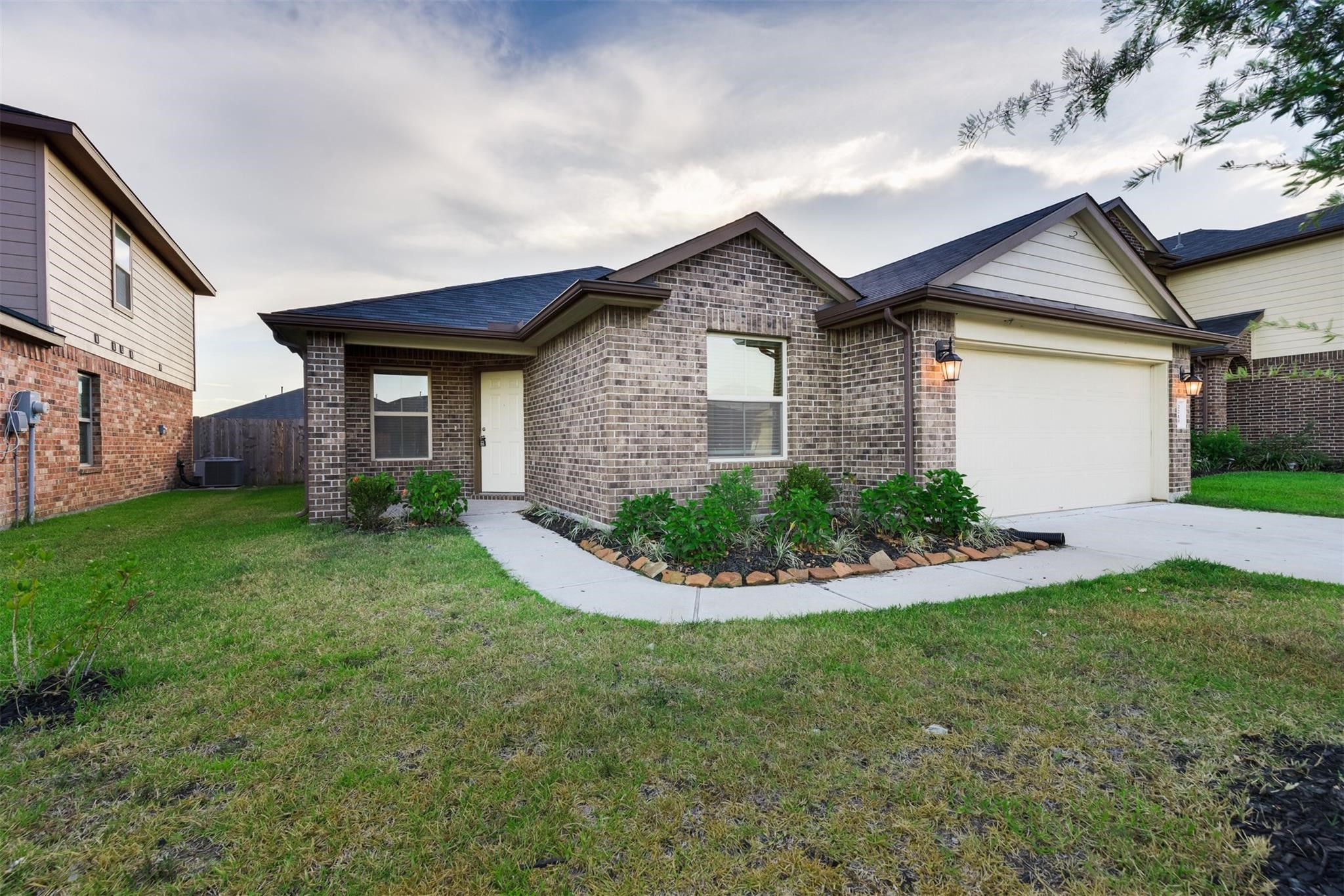 2219 Manchester Crossing Drive Fresno TX 77545