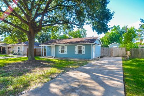 1310 Thomas Avenue Pasadena TX 77506