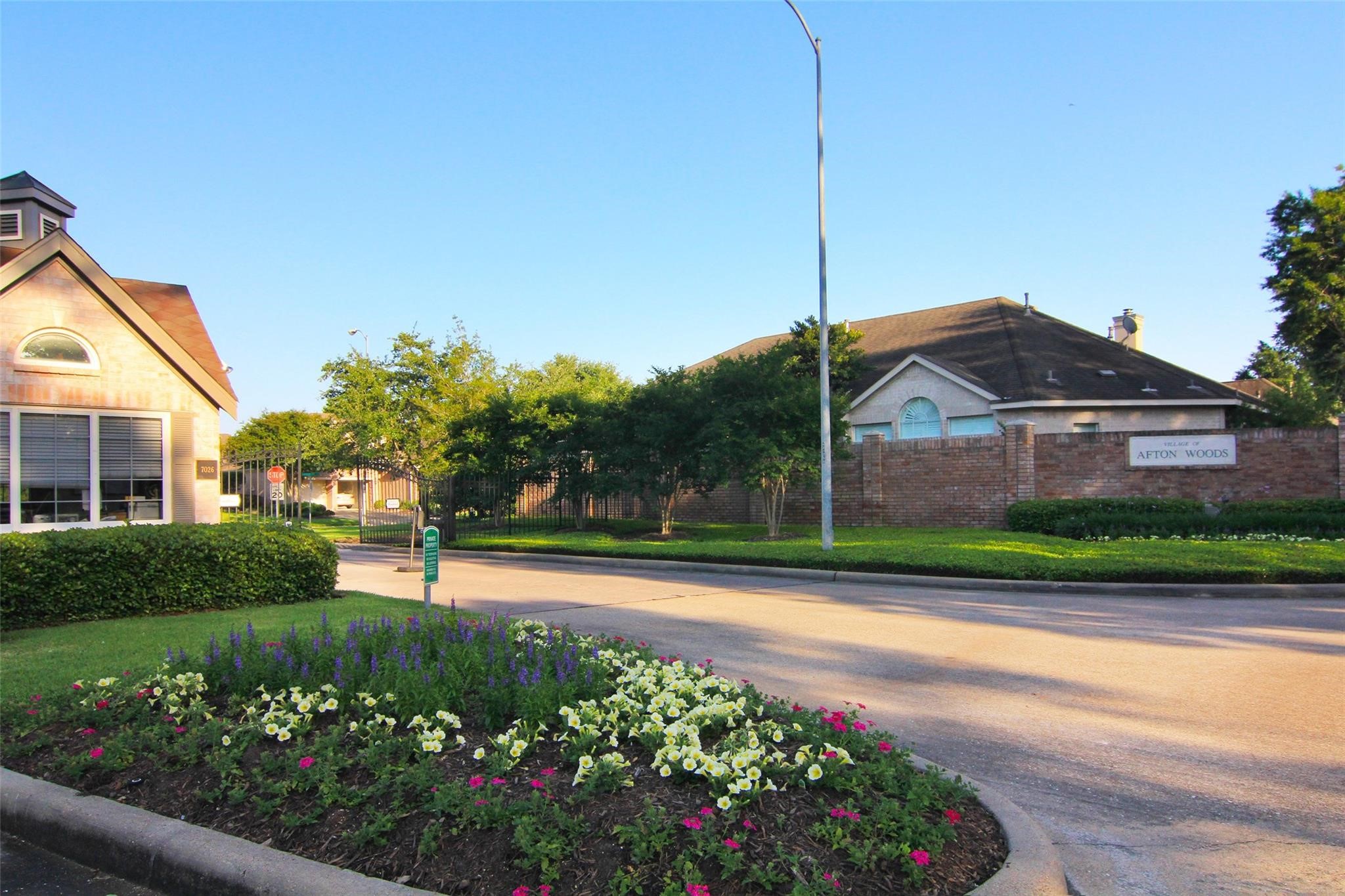 1215 Campton Court Houston TX 77055
