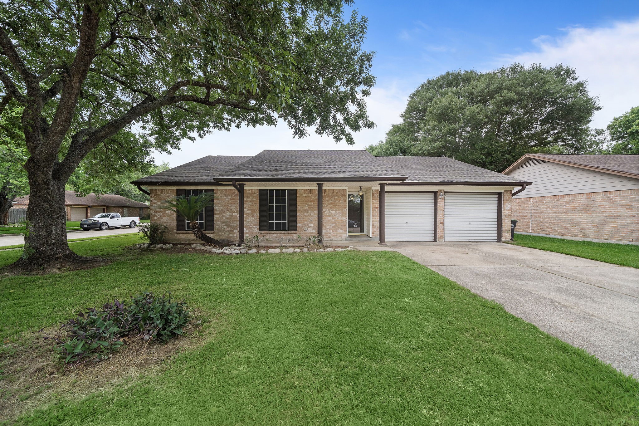 1617 Pecan Hollow Street Pearland TX 77581