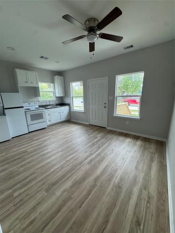 103 A Lincoln Cedar Drive Baytown TX 77523