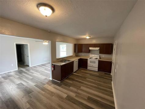 1708 W 5th Street Freeport TX 77541