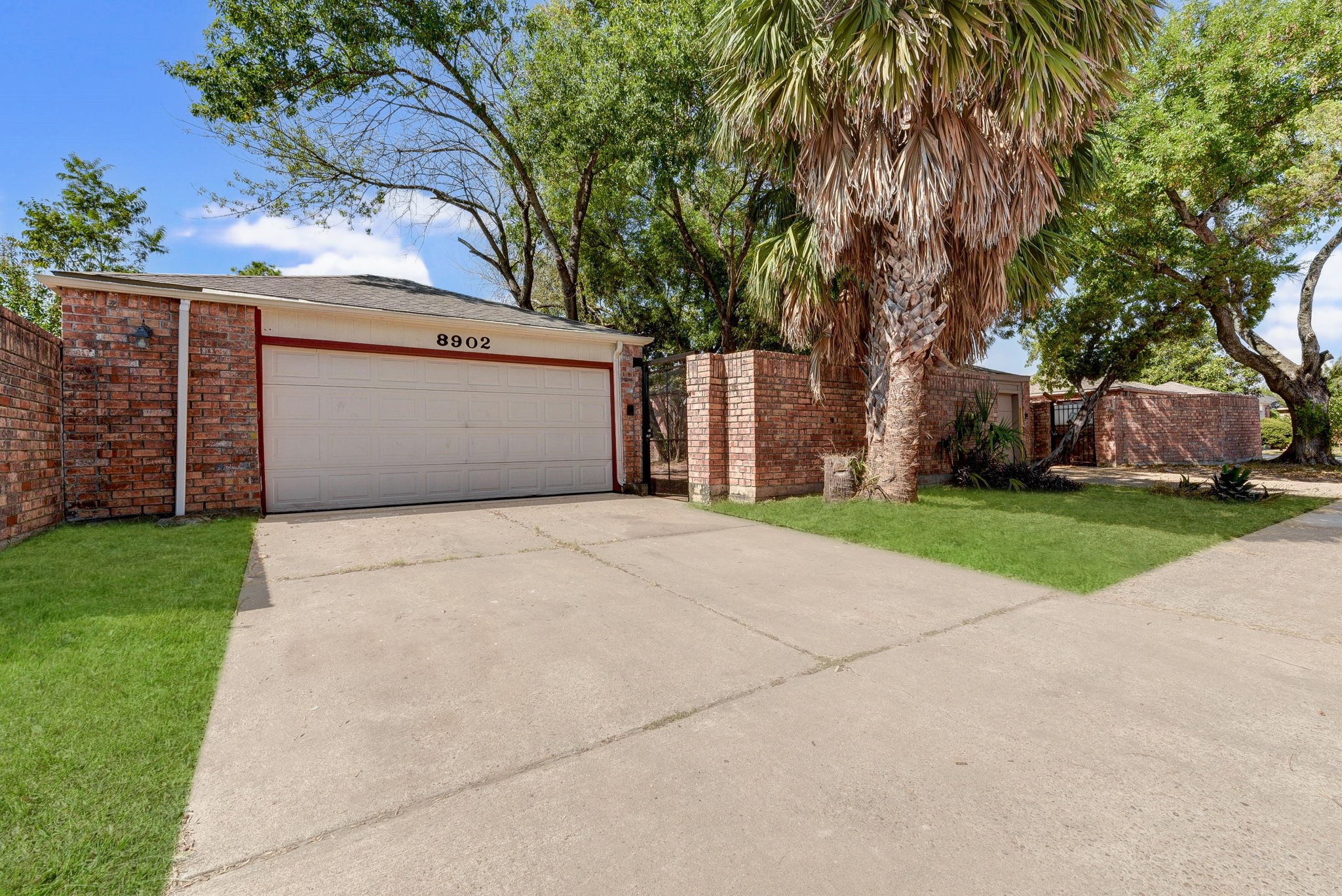 8902 Beau Monde Drive Houston TX 77099