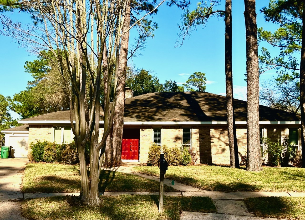 5918 Lawn Lane Houston TX 77088