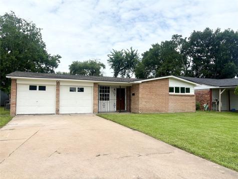 3802 Westhampton Drive Houston TX 77045