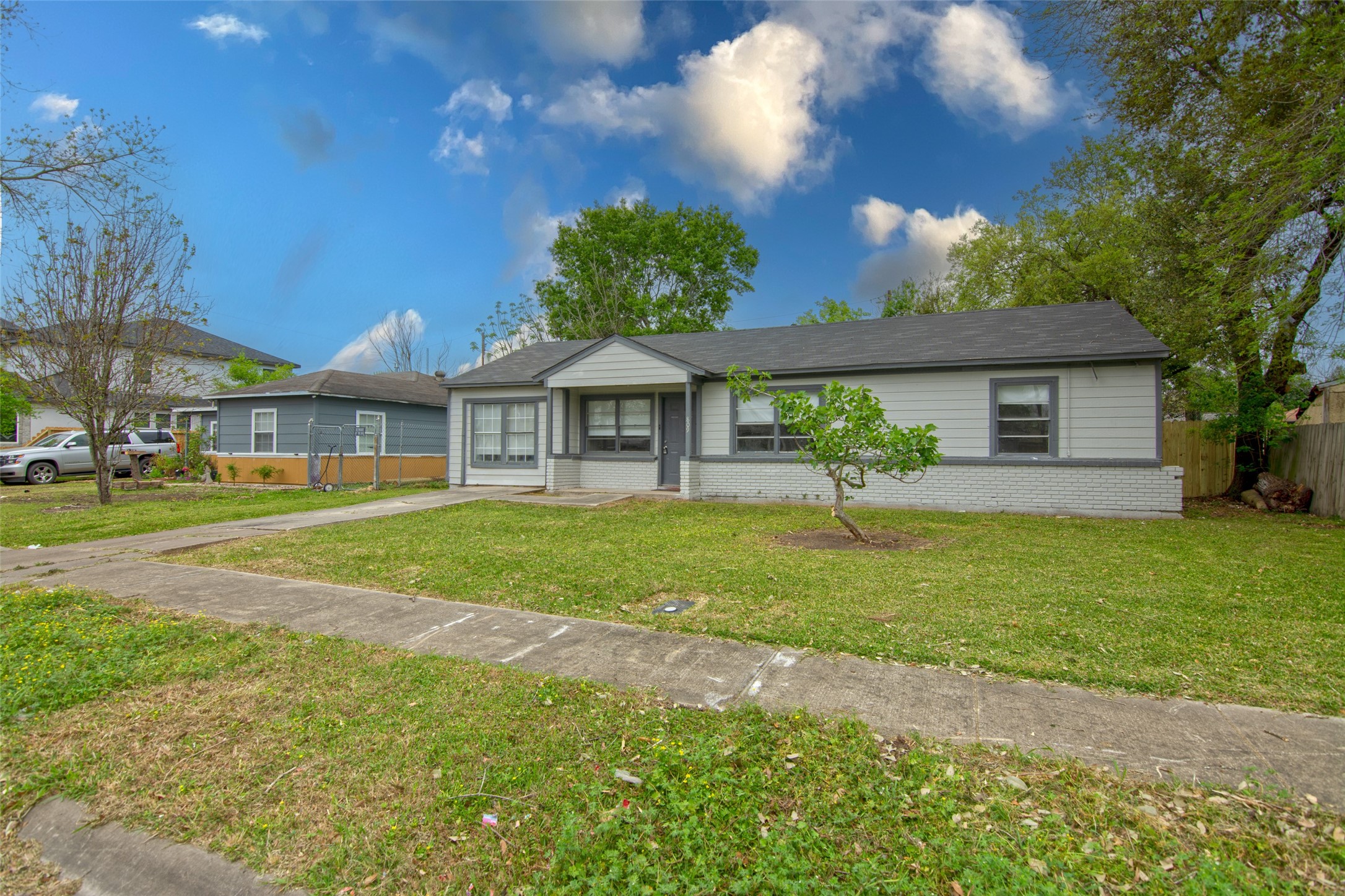 809 Hector Avenue Pasadena TX 77502
