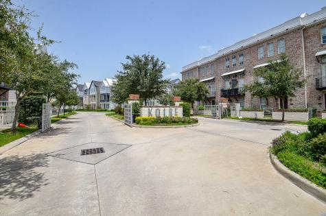 8641 Green Kolbe Lane Houston TX 77080