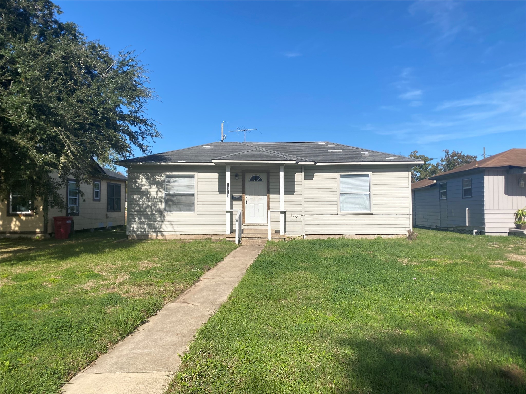 1414 W 7th Street Freeport TX 77541