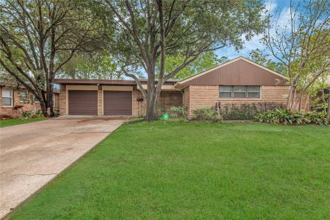 2114 Woodvine Drive Houston TX 77055