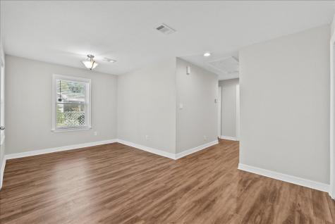 120 N Illinois Avenue League City TX 77573