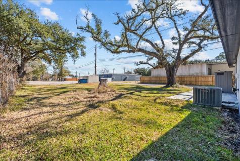 120 N Illinois Avenue League City TX 77573
