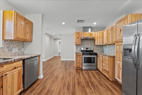 120 N Illinois Avenue League City TX 77573