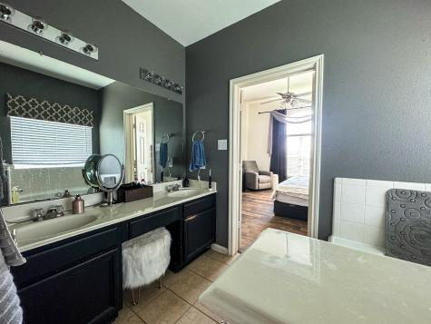 2907 Cedar Hill Court Pearland TX 77584