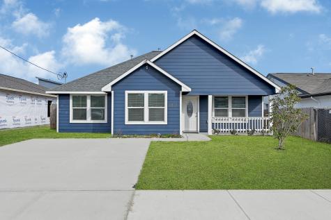 9813 Masterson Street Houston TX 77029
