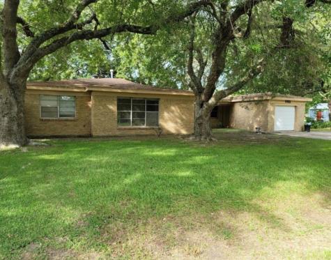 6425 N Ridgecrest Drive Hitchcock TX 77563
