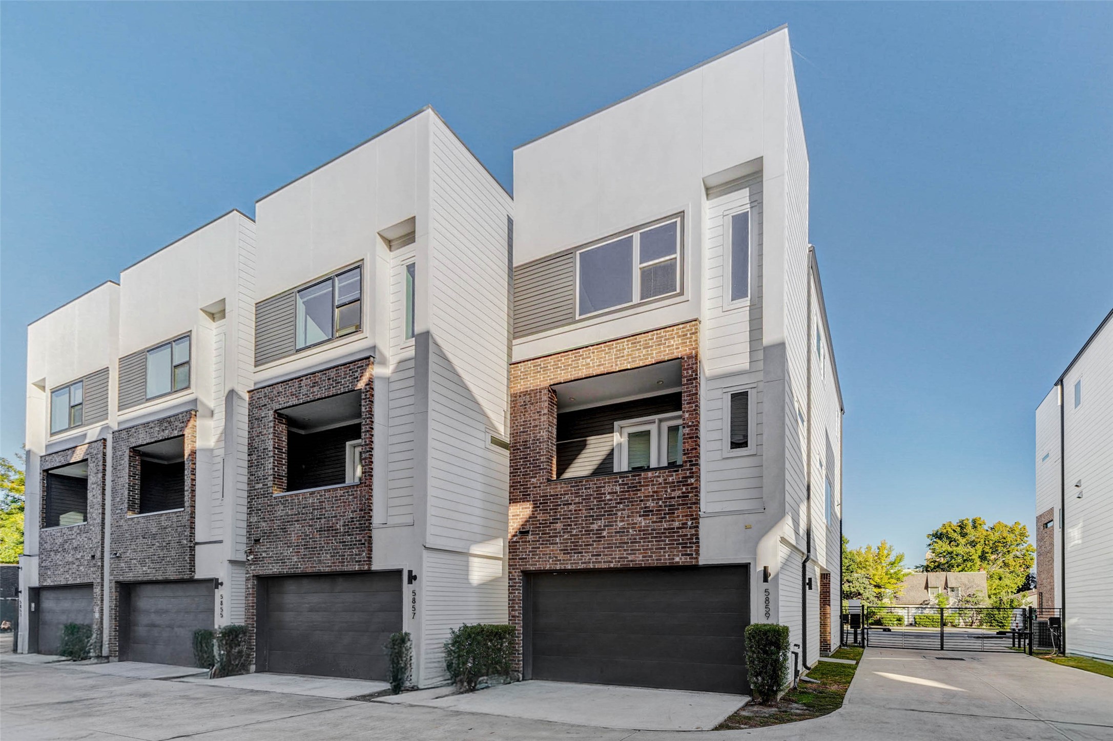 5859 Dolores Street Houston TX 77057