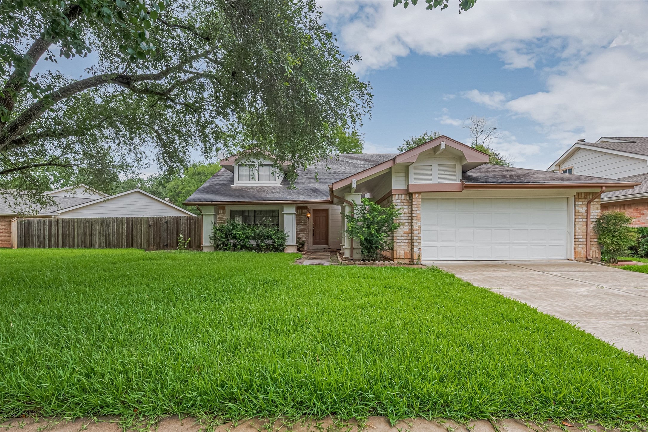 2215 Brook View Lane Sugar Land TX 77479
