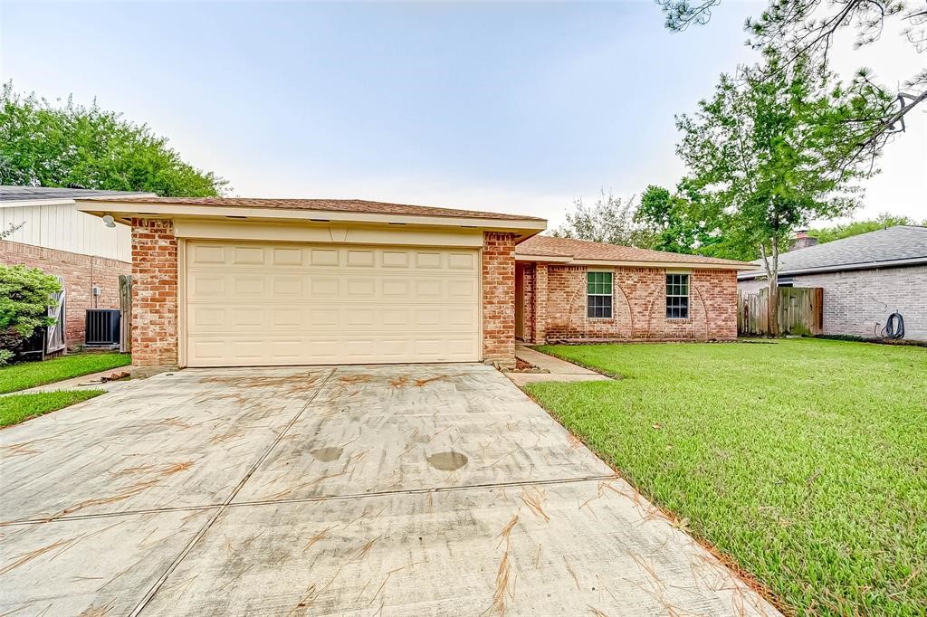9915 Towne Tower Lane Sugar Land TX 77498