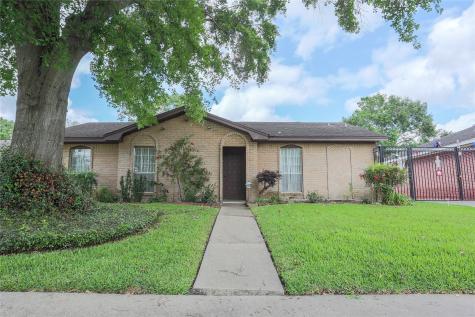 8926 Grape Street Houston TX 77036