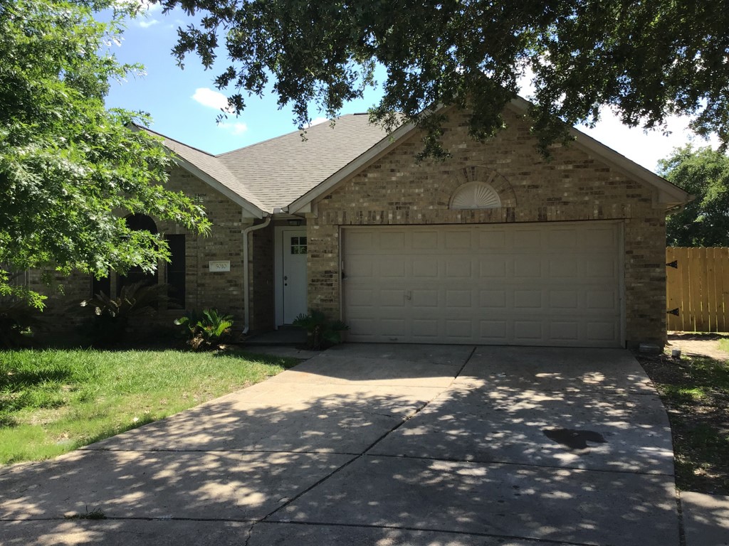 5010 Chase Mountain Drive Bacliff TX 77518