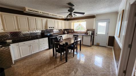 3911 Avalon Avenue Port Arthur TX 77642