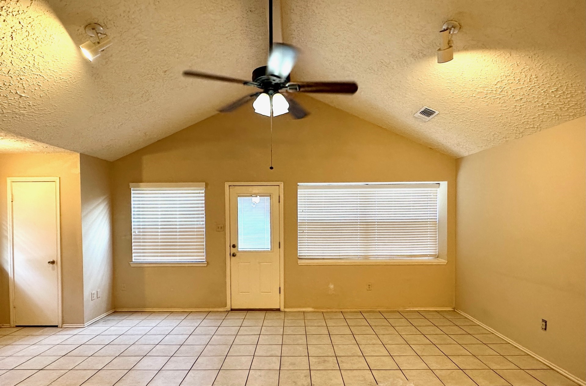 32 Parkbriar Circle Baytown TX 77521