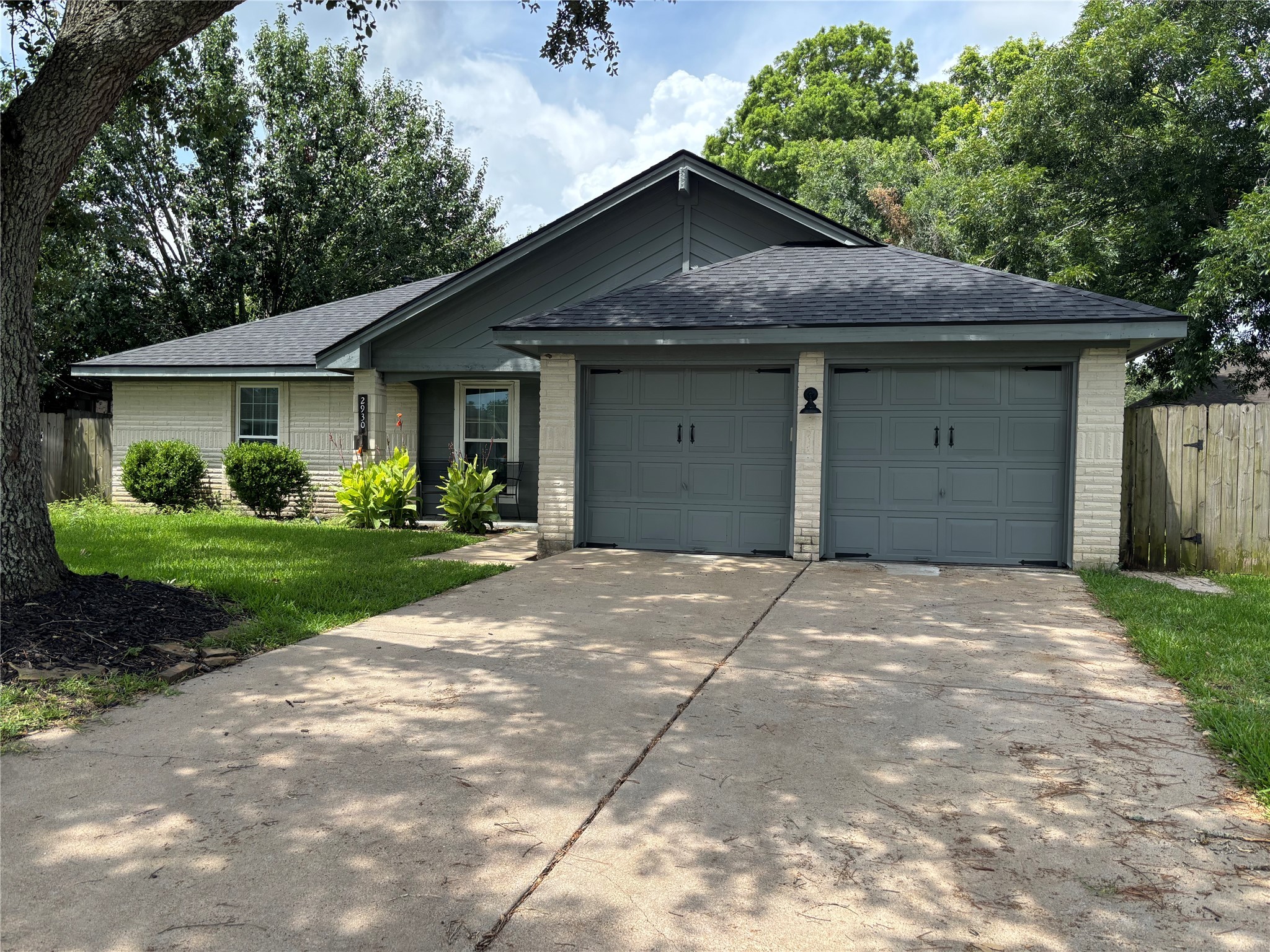 2930 Bentley Court Pearland TX 77584