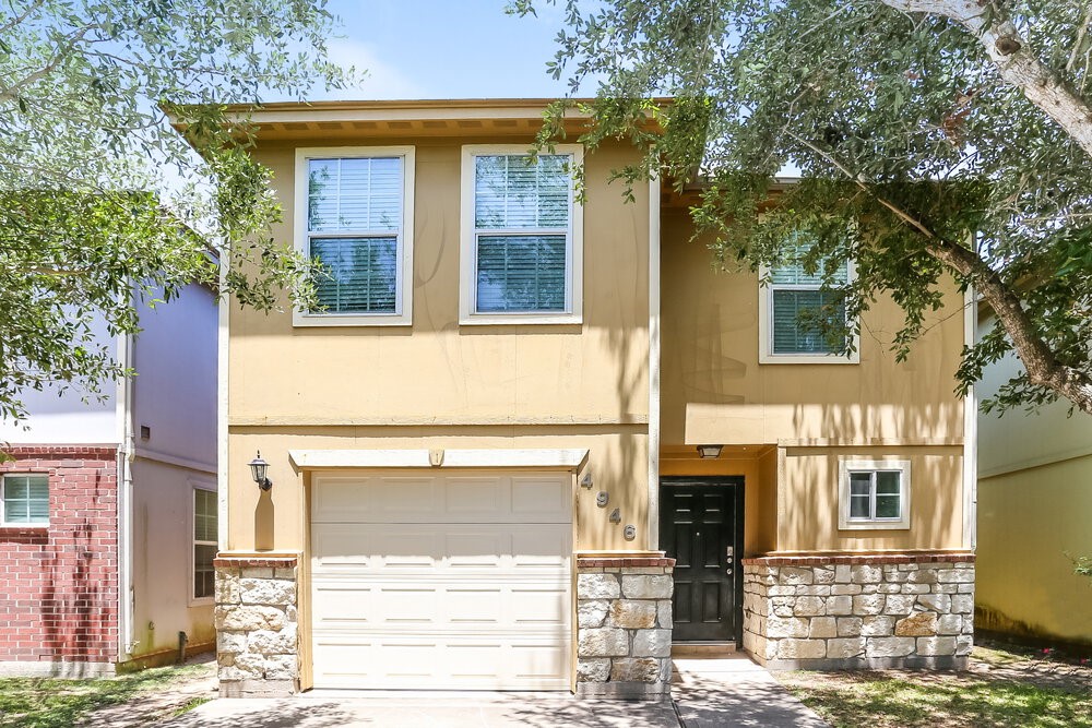 4946 S Cancun Drive Houston TX 77045